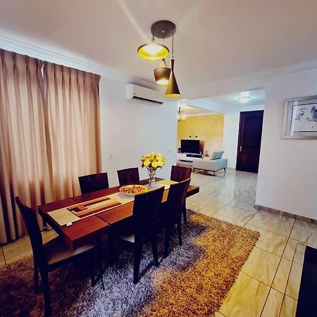 Bertha'S Court D-Plus Apartments Dzorwulu エクステリア 写真