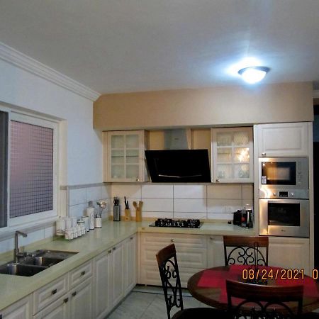 Bertha'S Court D-Plus Apartments Dzorwulu エクステリア 写真