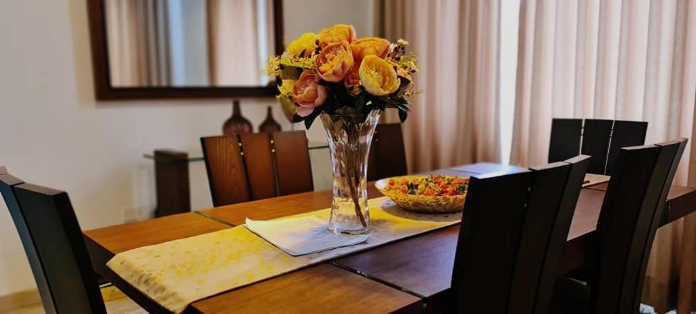 Bertha'S Court D-Plus Apartments Dzorwulu エクステリア 写真