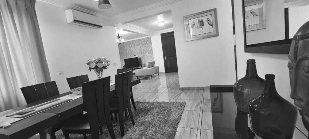 Bertha'S Court D-Plus Apartments Dzorwulu エクステリア 写真