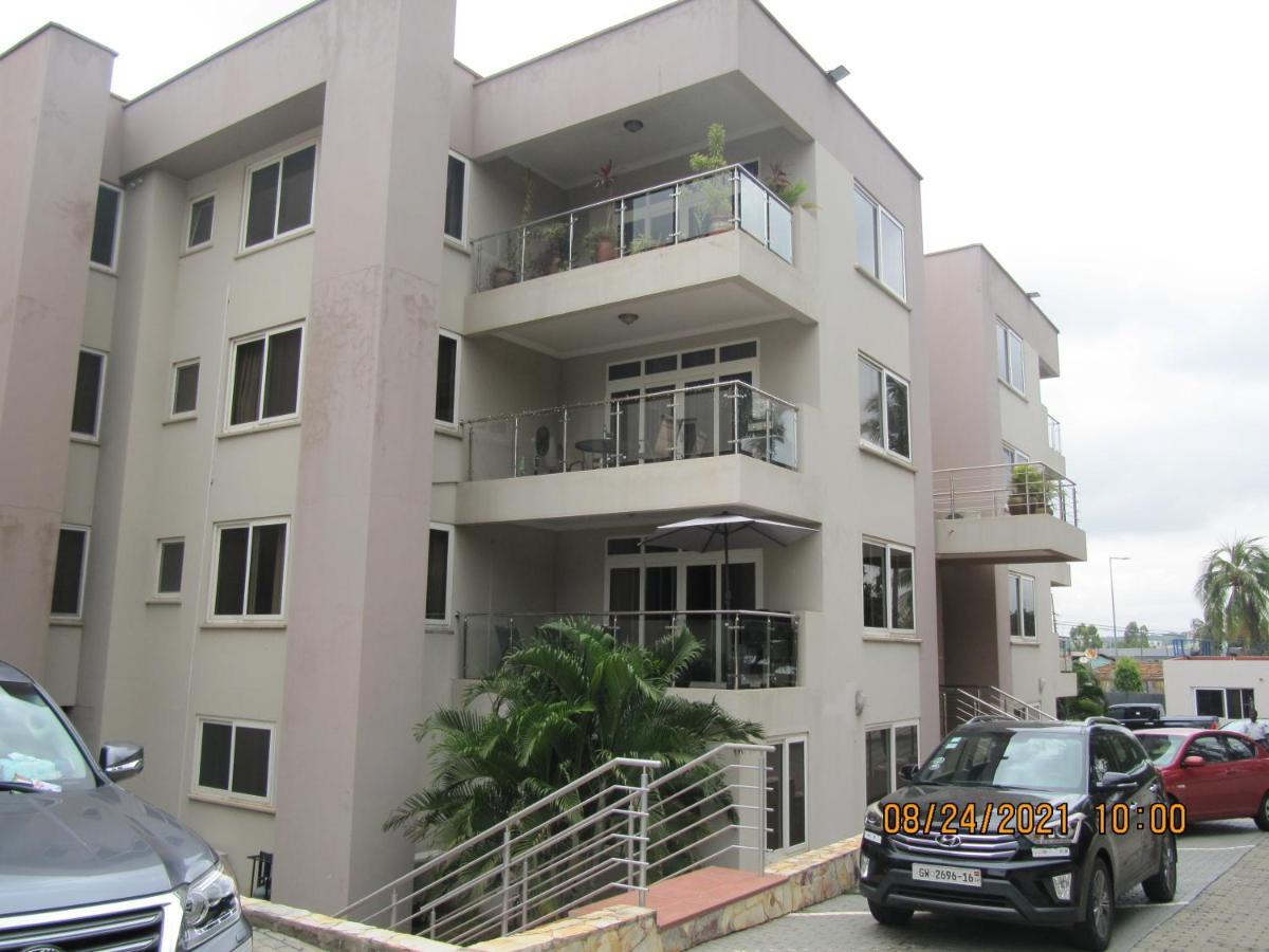 Bertha'S Court D-Plus Apartments Dzorwulu エクステリア 写真