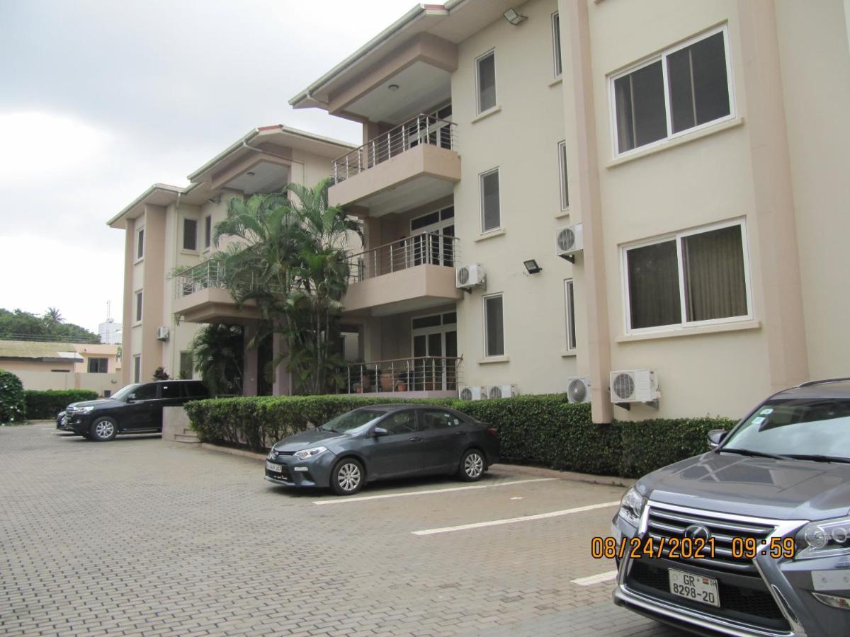 Bertha'S Court D-Plus Apartments Dzorwulu エクステリア 写真