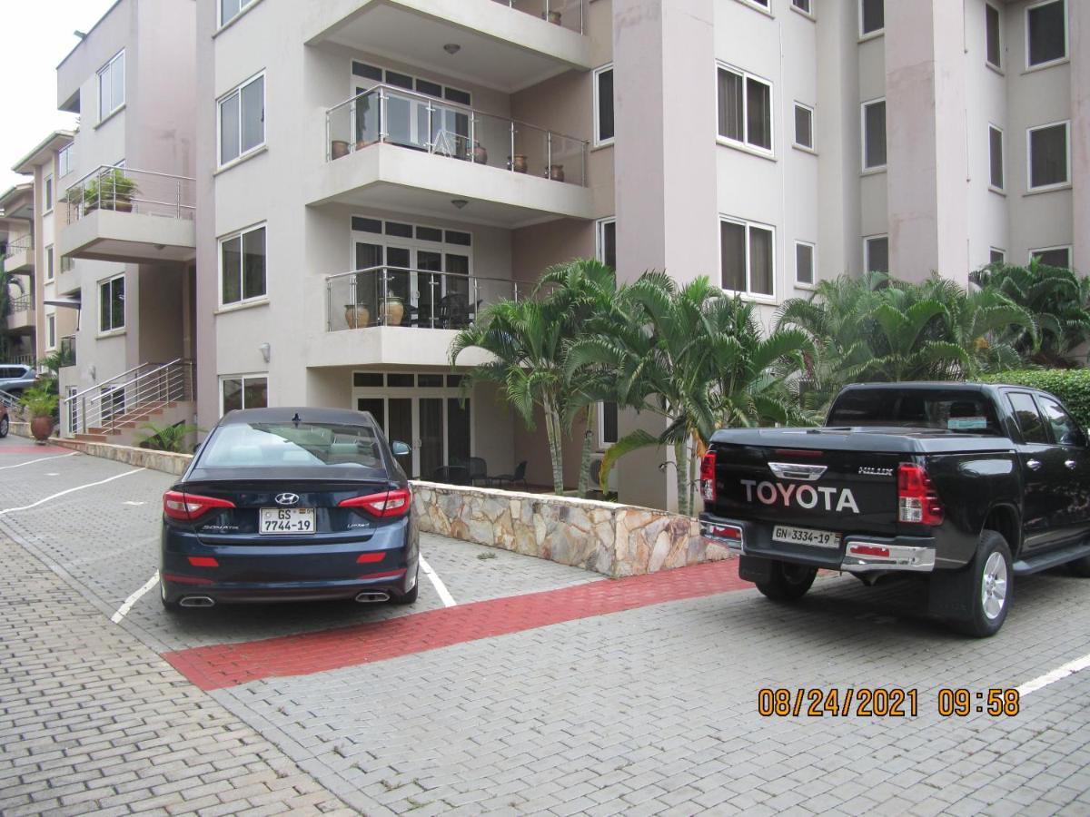 Bertha'S Court D-Plus Apartments Dzorwulu エクステリア 写真