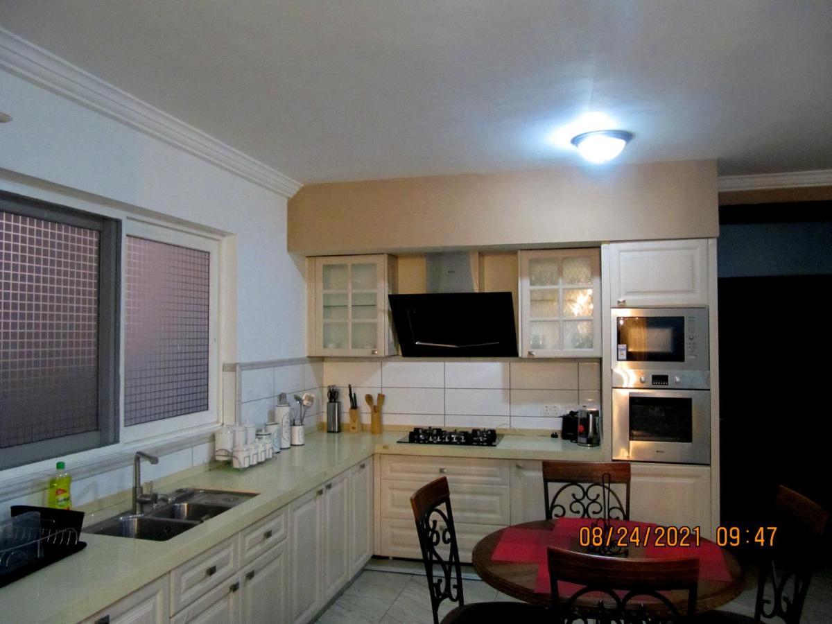 Bertha'S Court D-Plus Apartments Dzorwulu エクステリア 写真